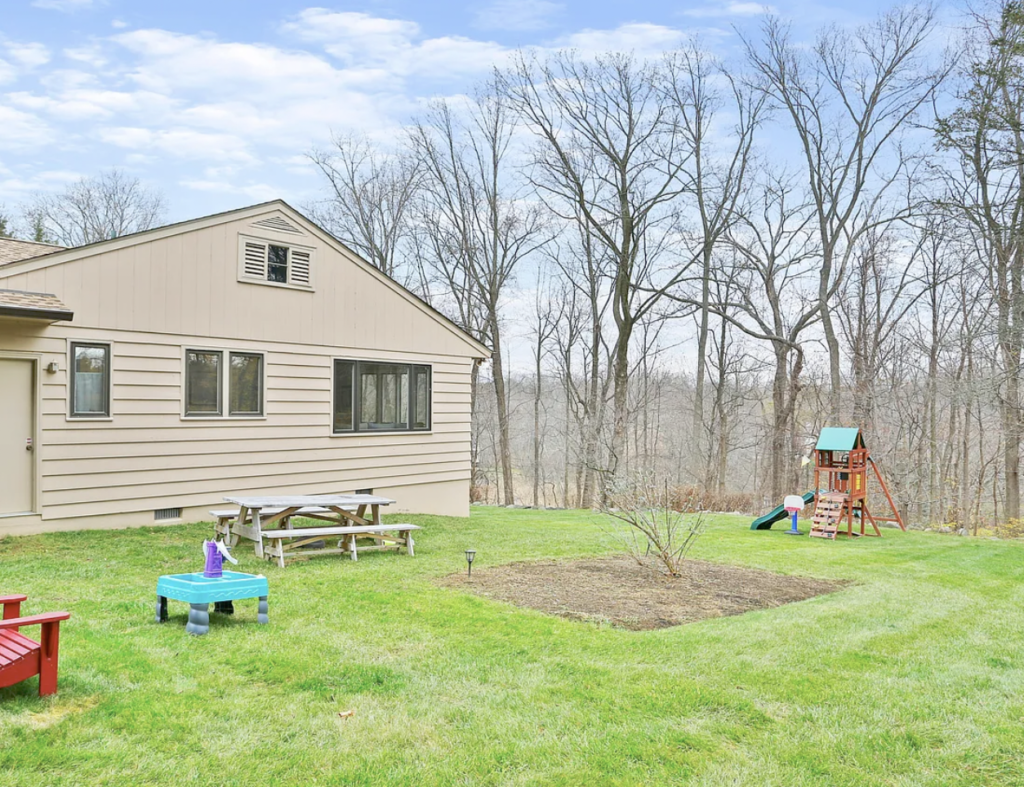 A beautiful Greenwich, Connecticut backyard 